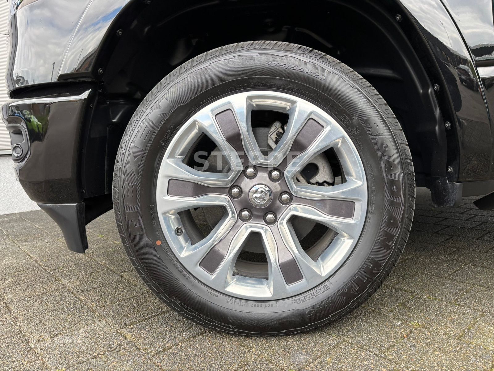 Dodge RAM 1500 5,7 V8 HEMI LONGHORN Luftfed. LPG AHK