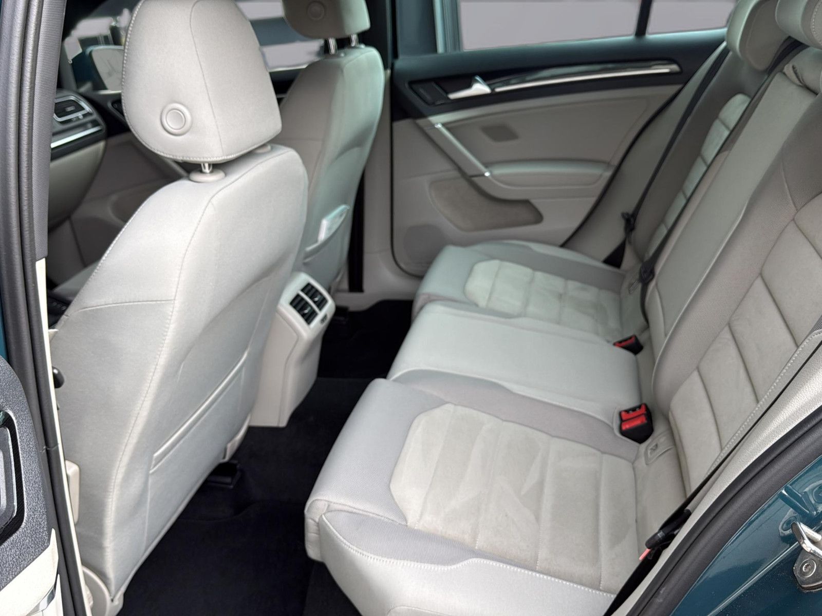 Fahrzeugabbildung Volkswagen Golf VII Variant Highline BMT/ kein Ablue