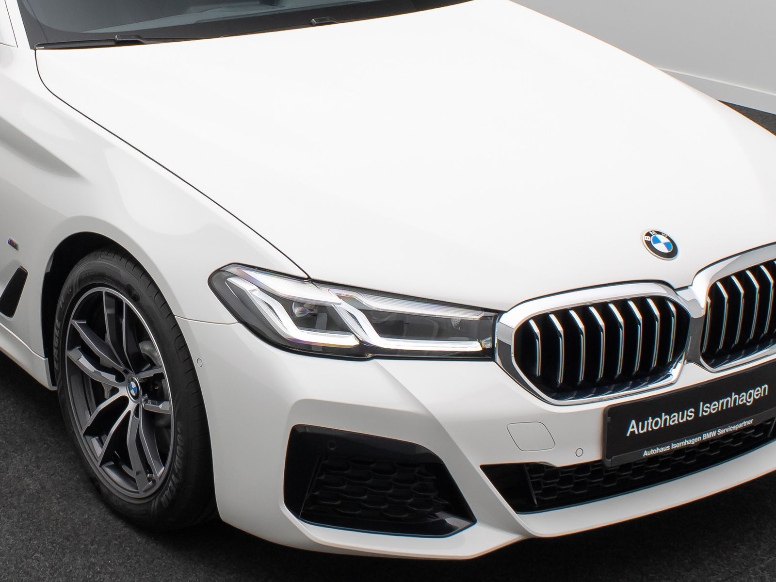Fahrzeugabbildung BMW 530i M Sport Kamera HUD DAB Alarm HiFi 4xKlima