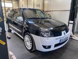 Renault Clio Renault Sport 2.0 16V Renault Sport - Renault Clio aus 2002: 1.2