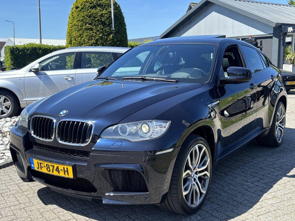 BMW X6 4.4i M V8 555PK X6M Zwart Schiebedach Youngti