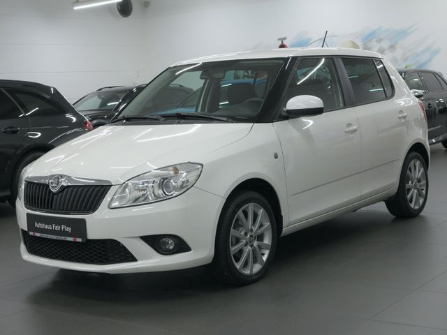 Skoda Fabia 1.2 TSI Best of AHK/PDC/SHZ/UNFALLFREI!