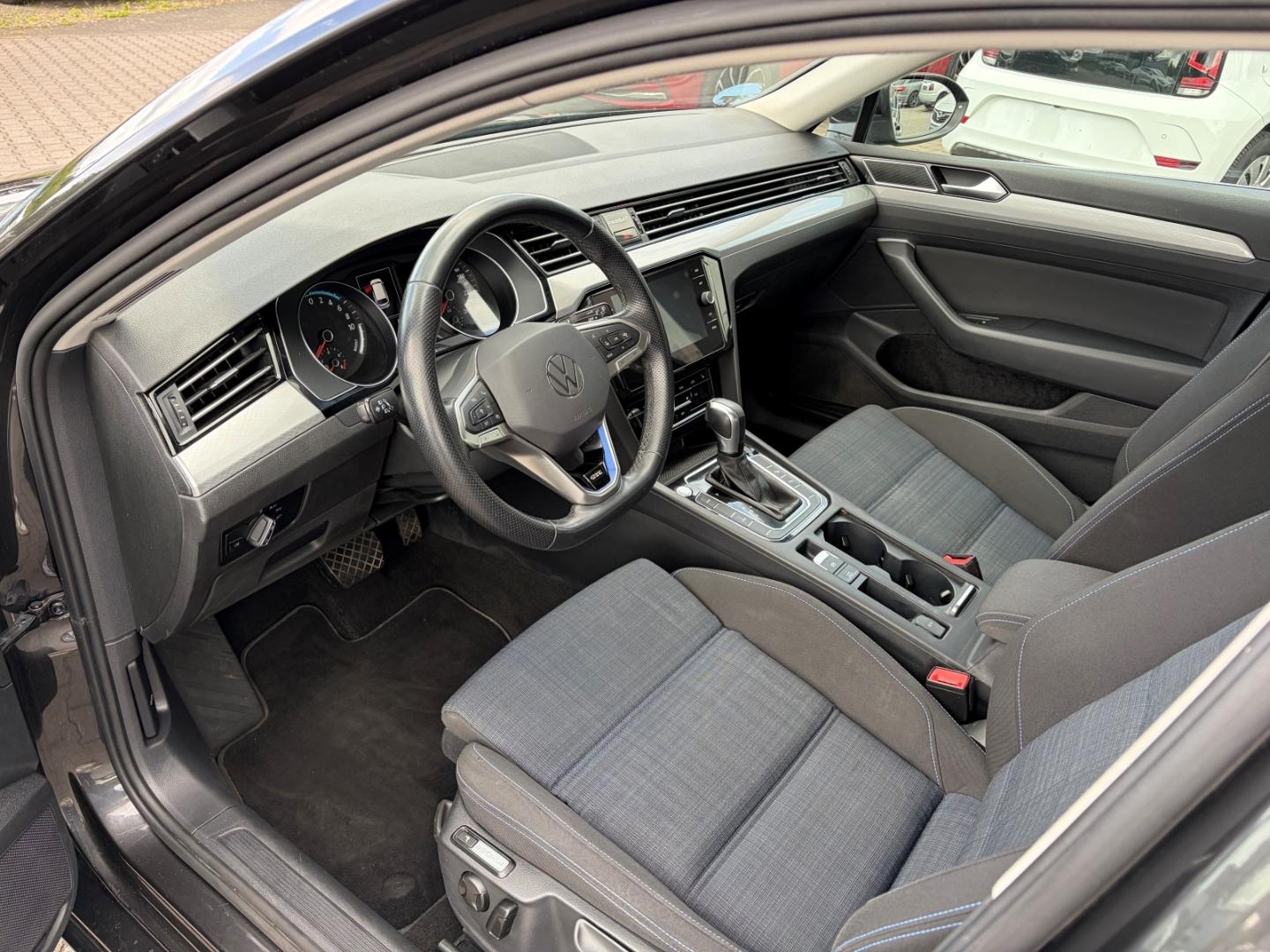 Volkswagen Passat Variant GTE AHK-klappbar Navi Massagesitz