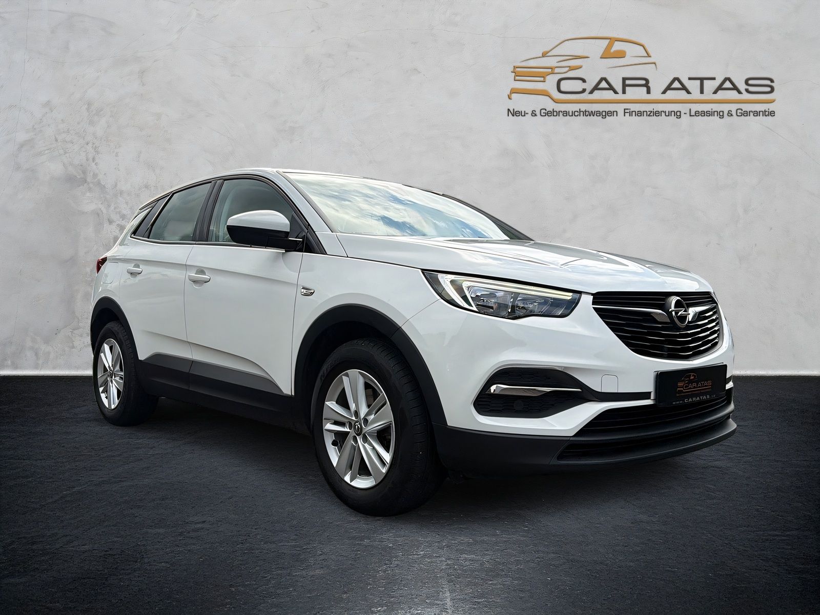 Fahrzeugabbildung Opel Grandland Edition SITZHEIZ. PDC 2 ZONEN KLIMAAUT