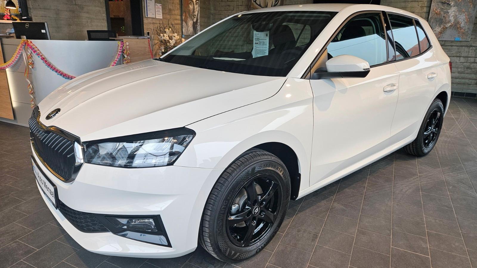 Skoda Fabia Essence PDC/SHZ/virt.Cockp./LM/AppConnect