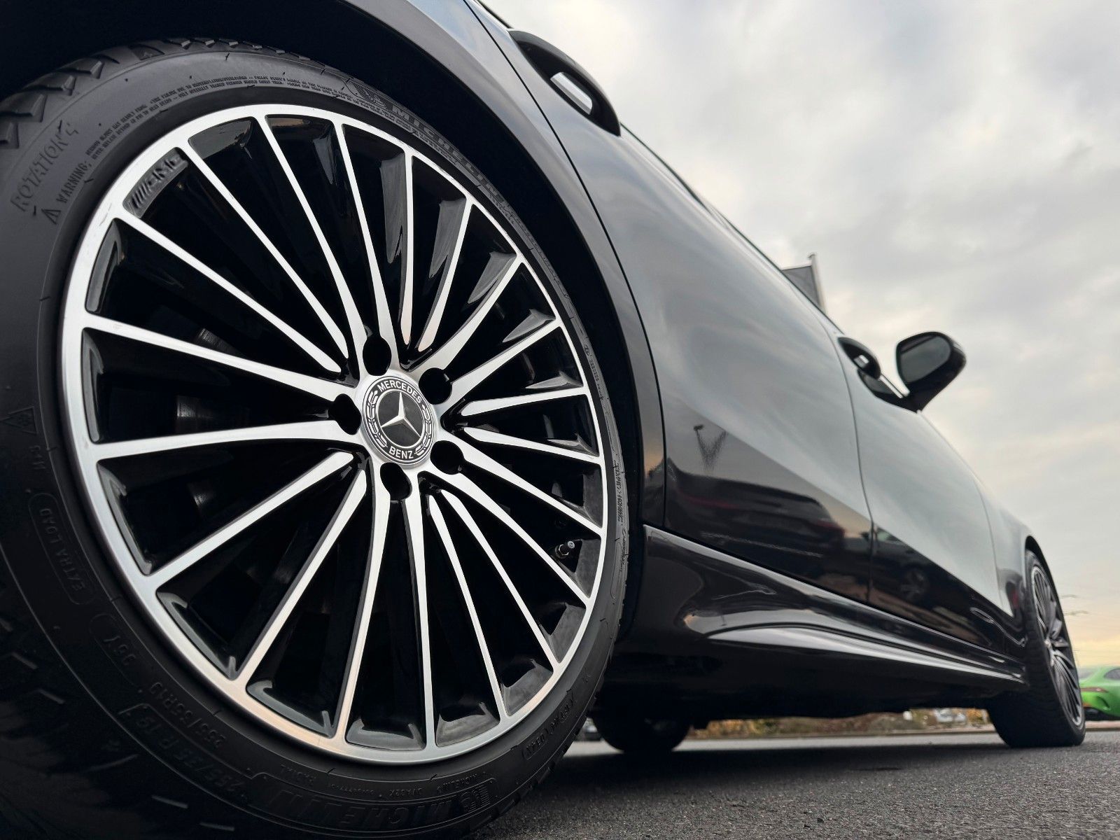 Fahrzeugabbildung Mercedes-Benz C 220d T AMG Digital+AHK+Pano+Memory+360°+SKLIMA