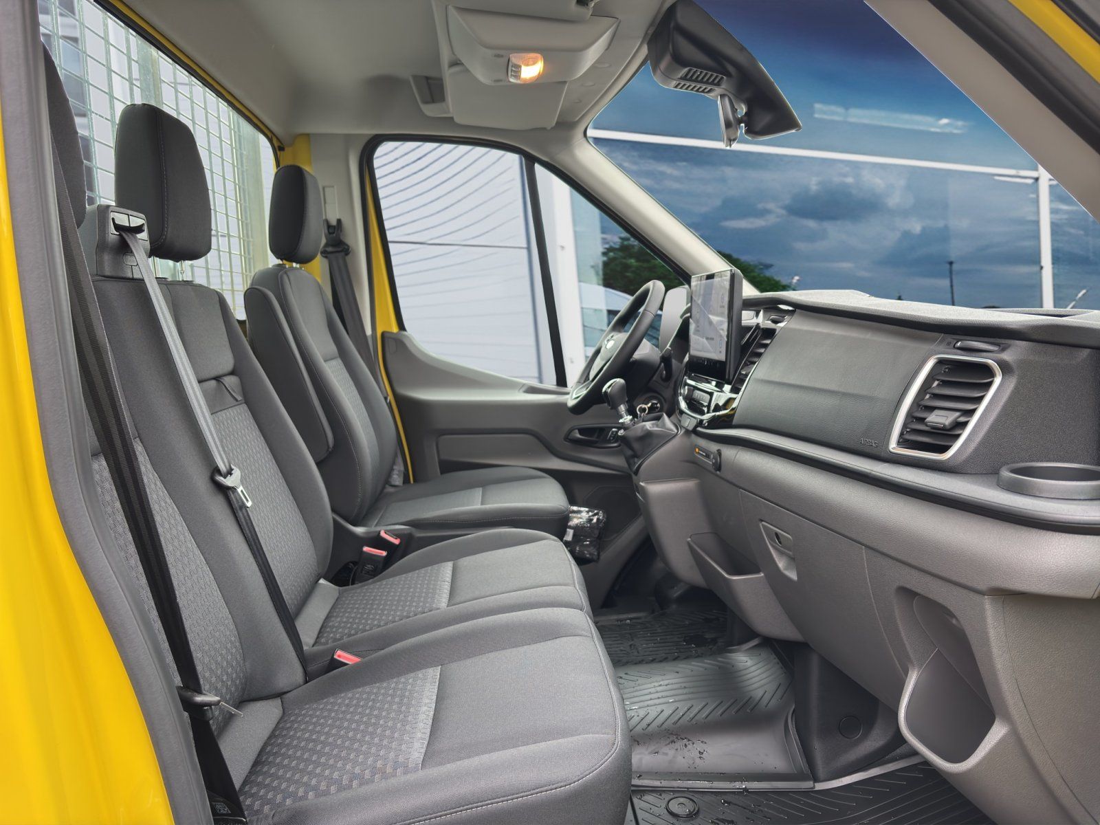 Fahrzeugabbildung Ford Transit 2.0 EcoBlue 350 L2 Einzelkabine Trend