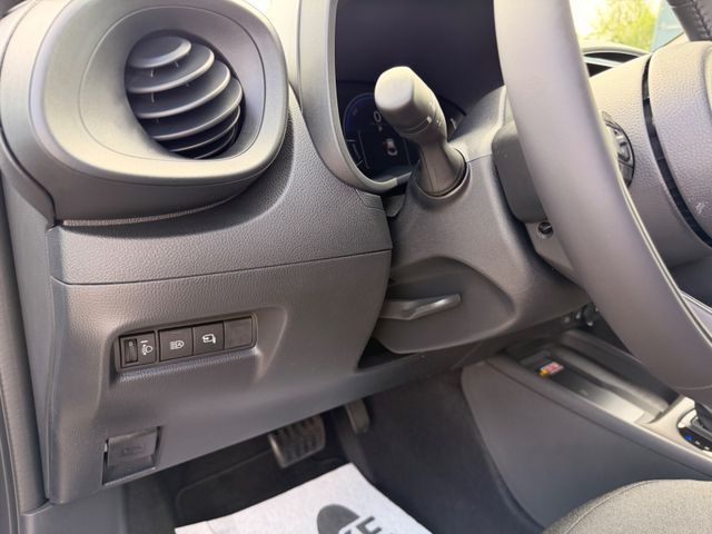 Toyota Aygo X Hybrid Active + Business Paket