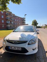 Hyundai i30 blue 1.4 Comfort Comfort - Hyundai i30: Standheizung