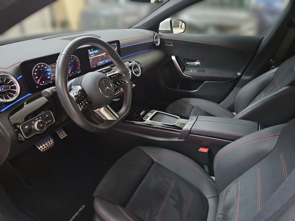 Fahrzeugabbildung Mercedes-Benz CLA 200 SB AMG AHK Pano Totwi. LED SHZ Sport DAB