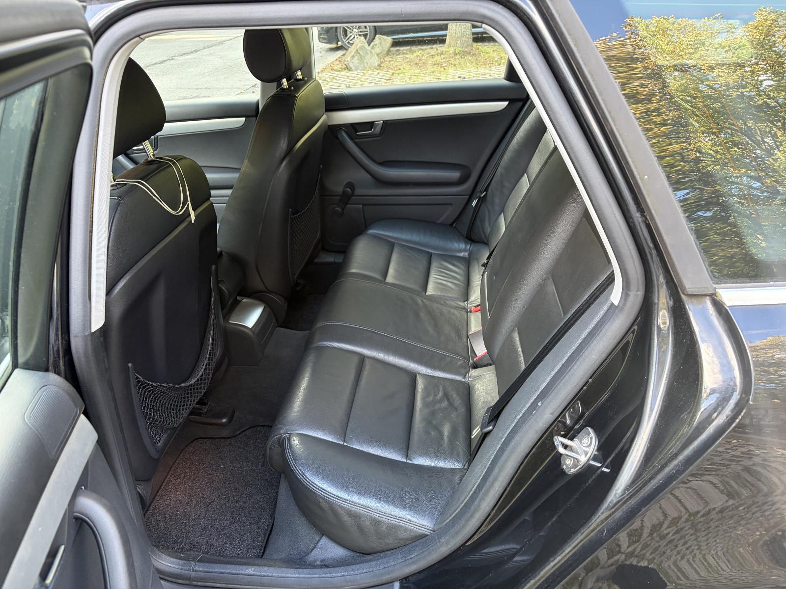 Audi A4 2005 — photo 7