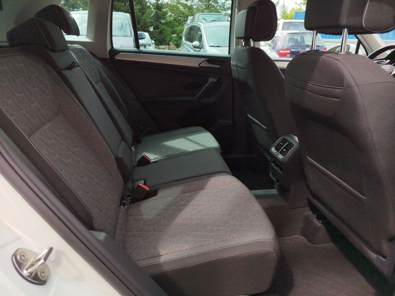 Fahrzeugabbildung Volkswagen Tiguan MOVE 2.0 DT110TDI D7F, AHK, Standheizung