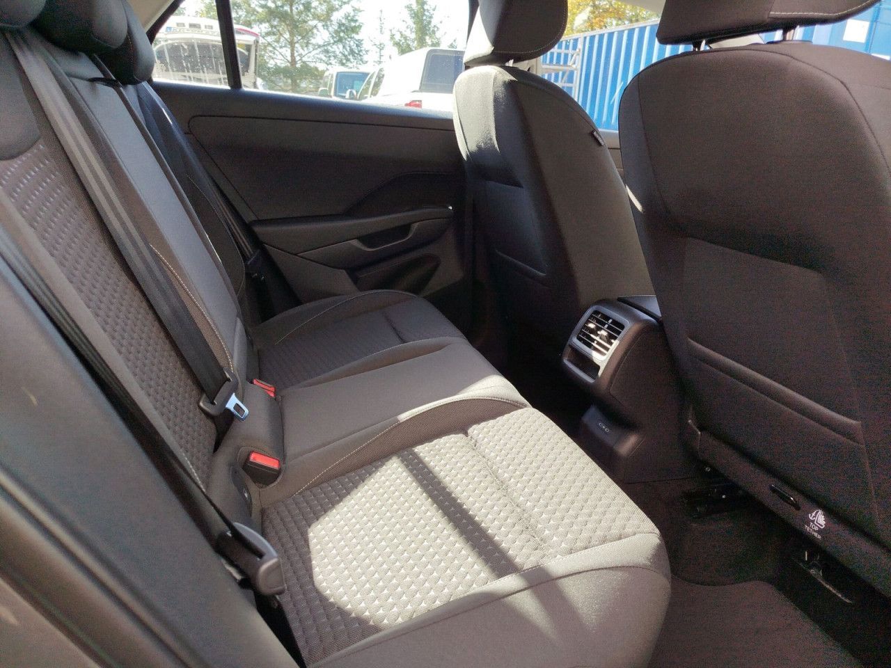 Fahrzeugabbildung Volkswagen T-Roc Life NF 1.5 B 110eTSID7F