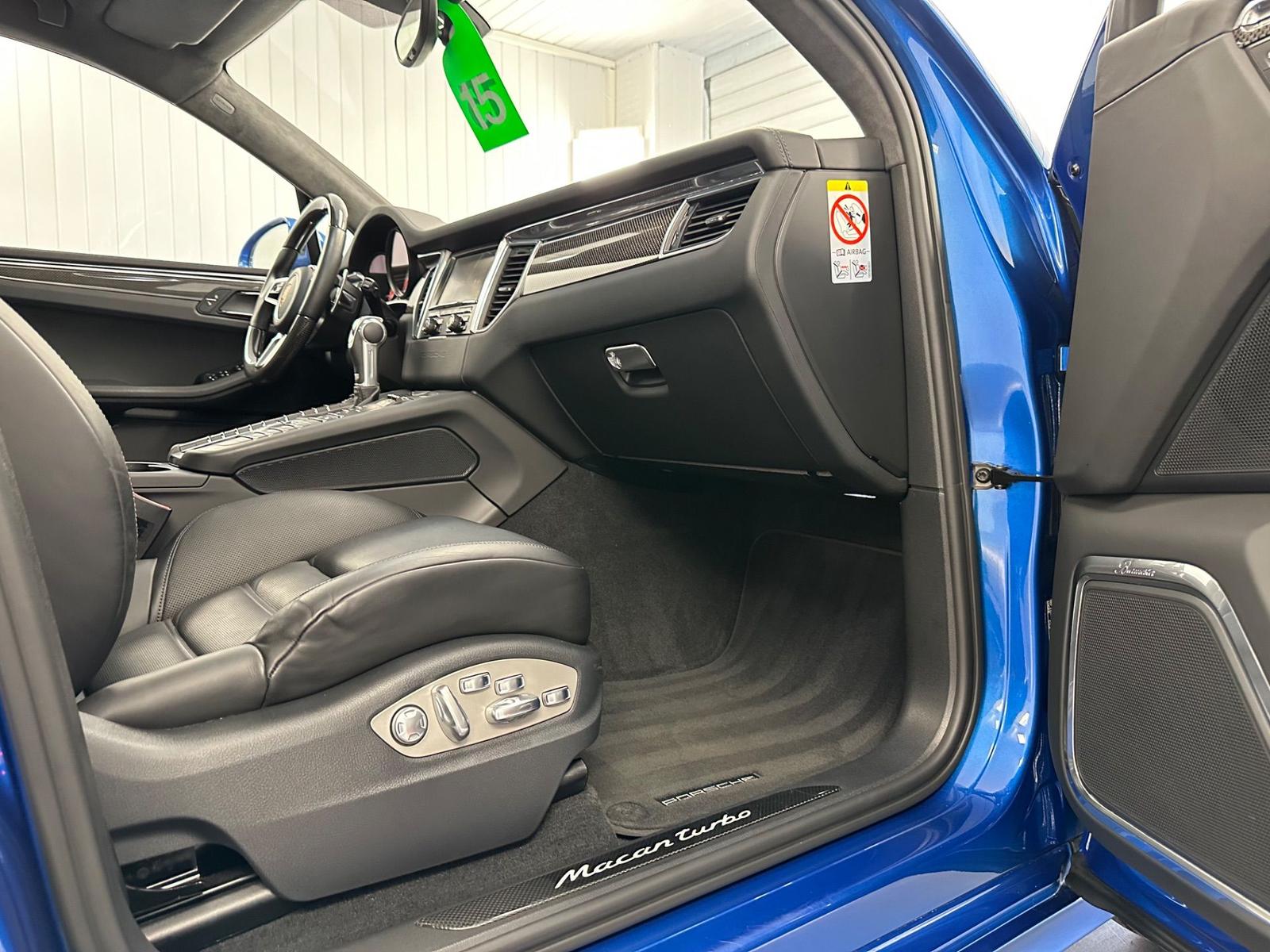 Porsche Macan Turbo 3.6 400 ch • 1ère Main • Sport Chrono • Burmester • Toit pano • Carbone • 21"