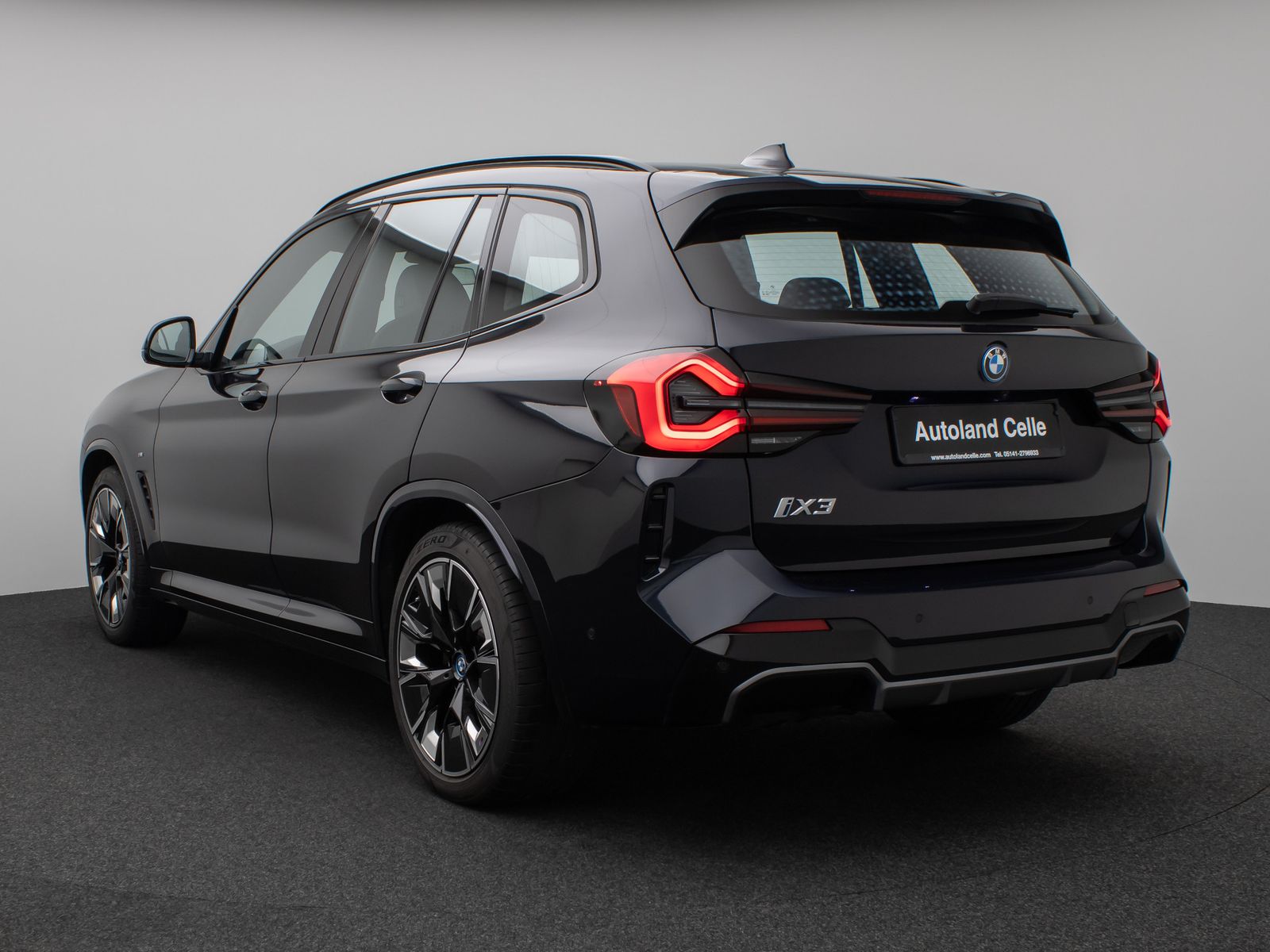 Fahrzeugabbildung BMW iX3 Impressive M Sport Panorama 360°HUD DAB H/K