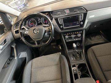 MYAUTOCENTER – Gebraucht- und Jahreswagen mit Werkstattservice in Pfaffenhofen Volkswagen Touran Comfortline BMTStart-Stopp *7-Sitzer*TÜV