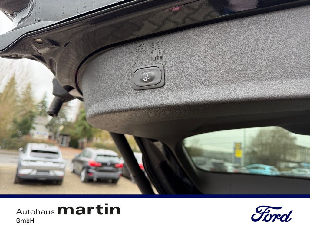 Fahrzeugabbildung Ford Kuga 1.5 ST-Line KAMERA XENON NAVI AHK FACEL.