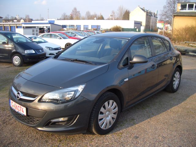 Opel Astra J Lim. 5-trg. Edition