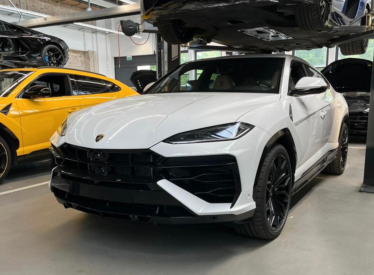 Lamborghini Urus 4.0 V8 PHEV SE