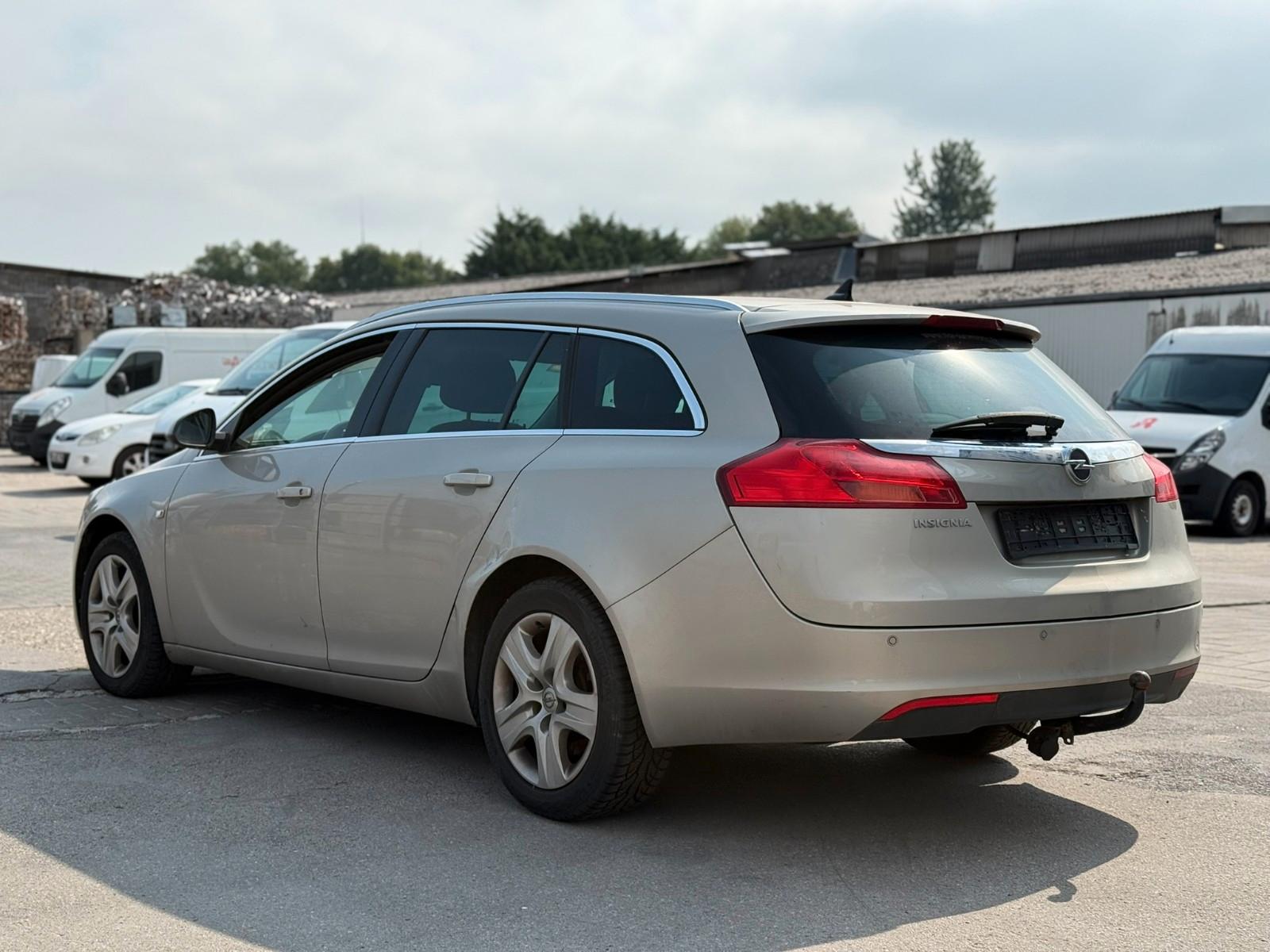 Opel Insignia 2012 — фото 10