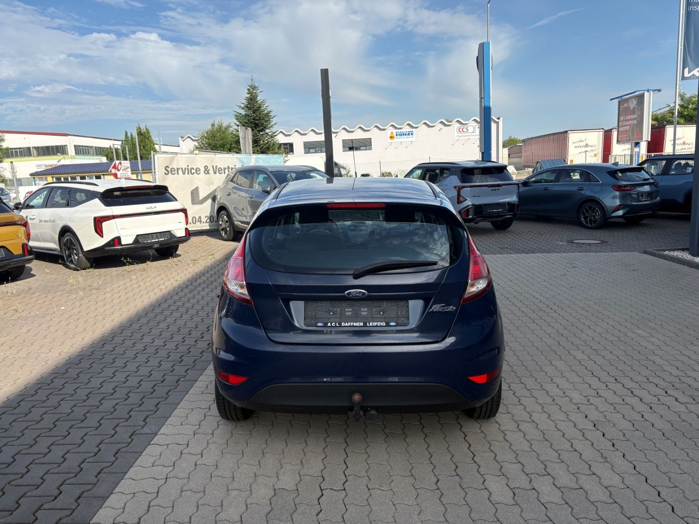 Fahrzeugabbildung Ford Fiesta AHK Klima Radio Zahnriemen NEU