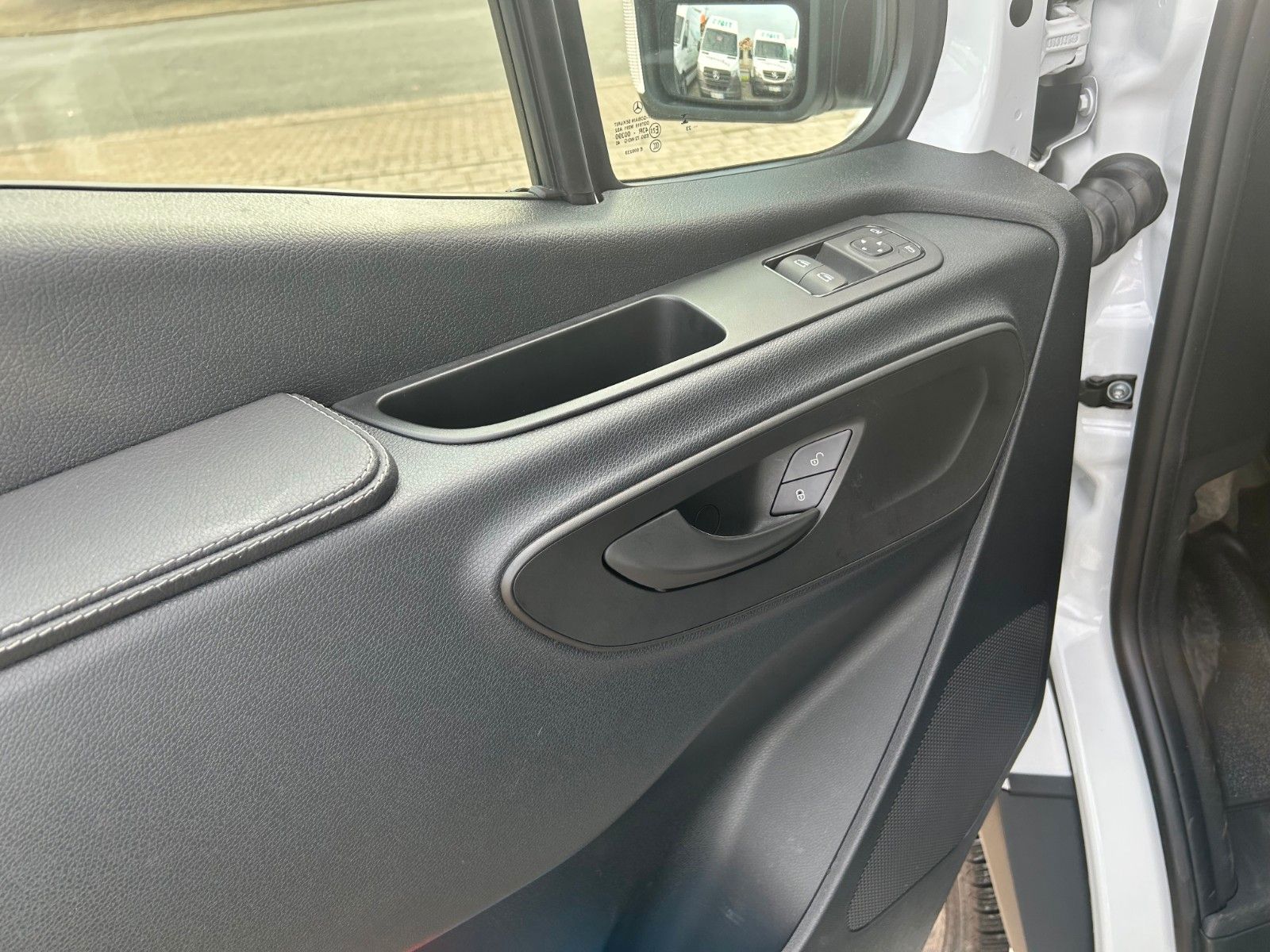 Fahrzeugabbildung Mercedes-Benz Sprinter III 315 CDI Kam Navi