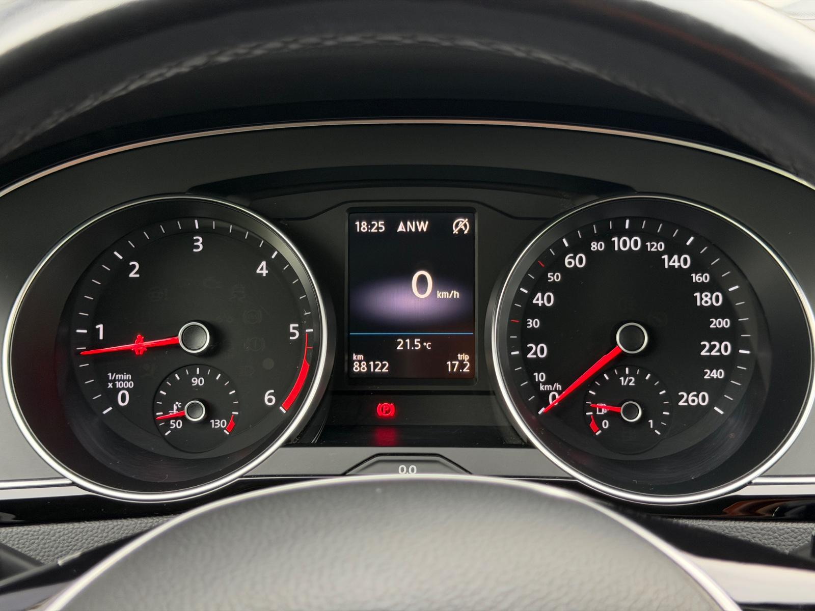 Volkswagen Passat Variant Highline/2,0 TDI 150PS/88120km/!