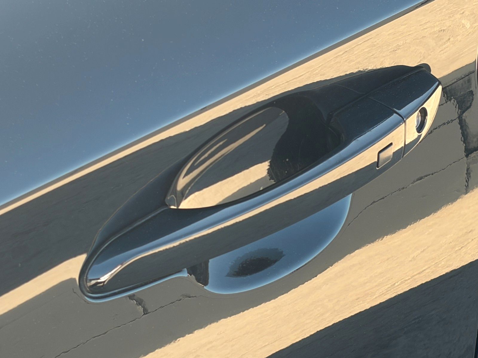 Fahrzeugabbildung Hyundai KONA E Select SHZ LHZ LKA LFA ACC CarPlay Navi