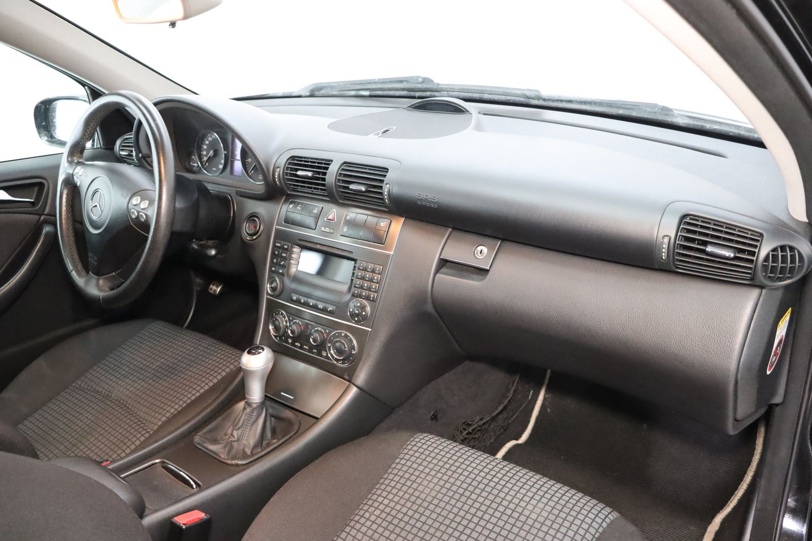 Fahrzeugabbildung Mercedes-Benz C 230 Sportcoupé * Navi * Sitzhzg. * PDC