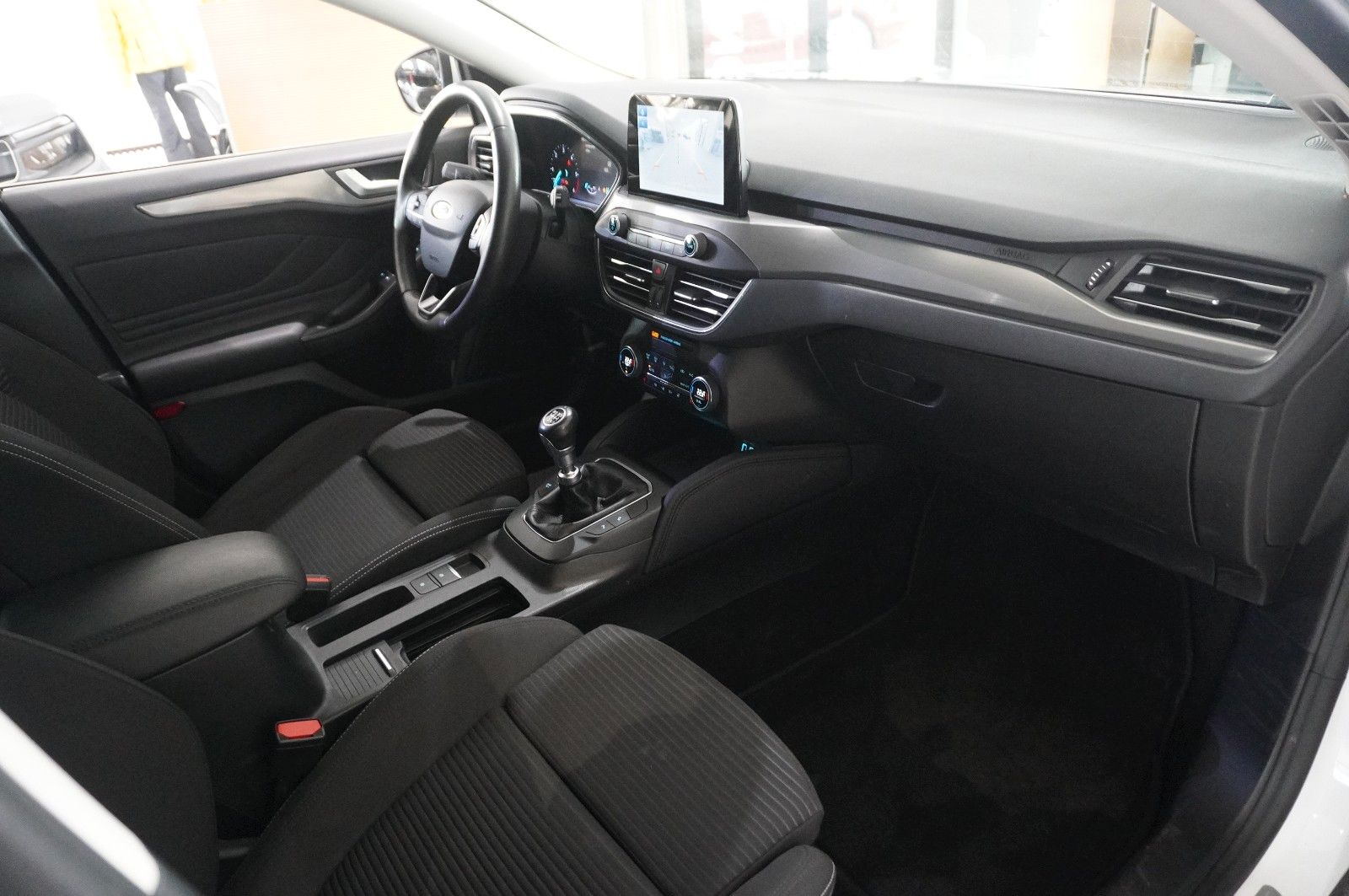 Fahrzeugabbildung Ford Focus Turnier 1.5D TITANIUM NAVI/LED/KAMERA/DAB+