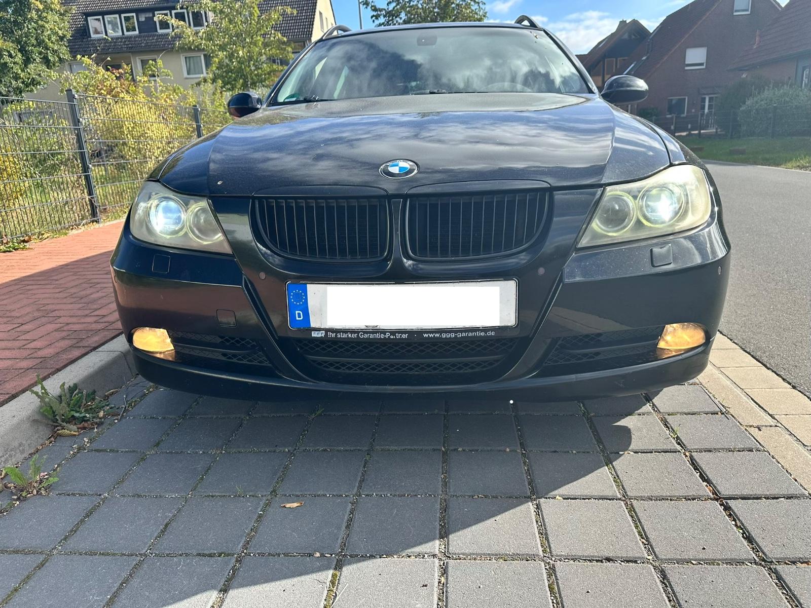 BMW 320 2006 — interior