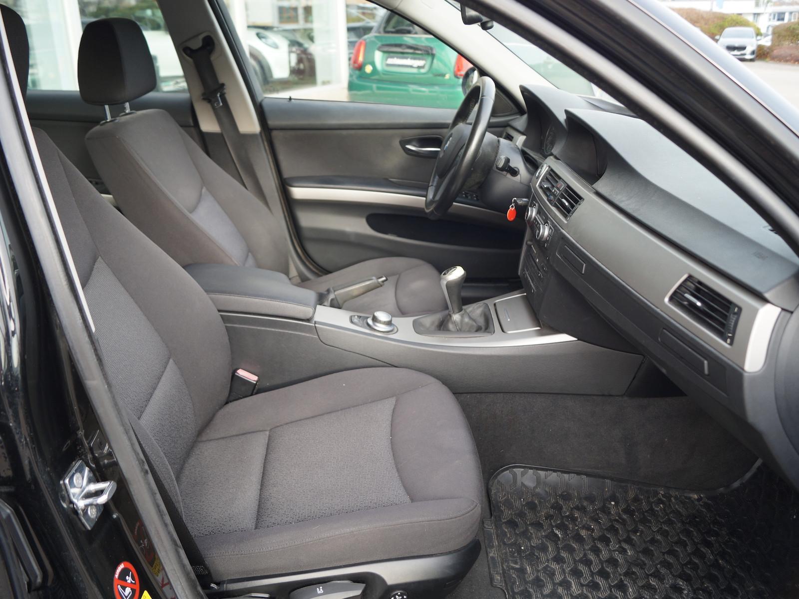 BMW 320 2007 — photo 8