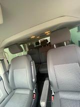 Volkswagen T5 Caravelle - graue Volkswagen T5 Caravelle