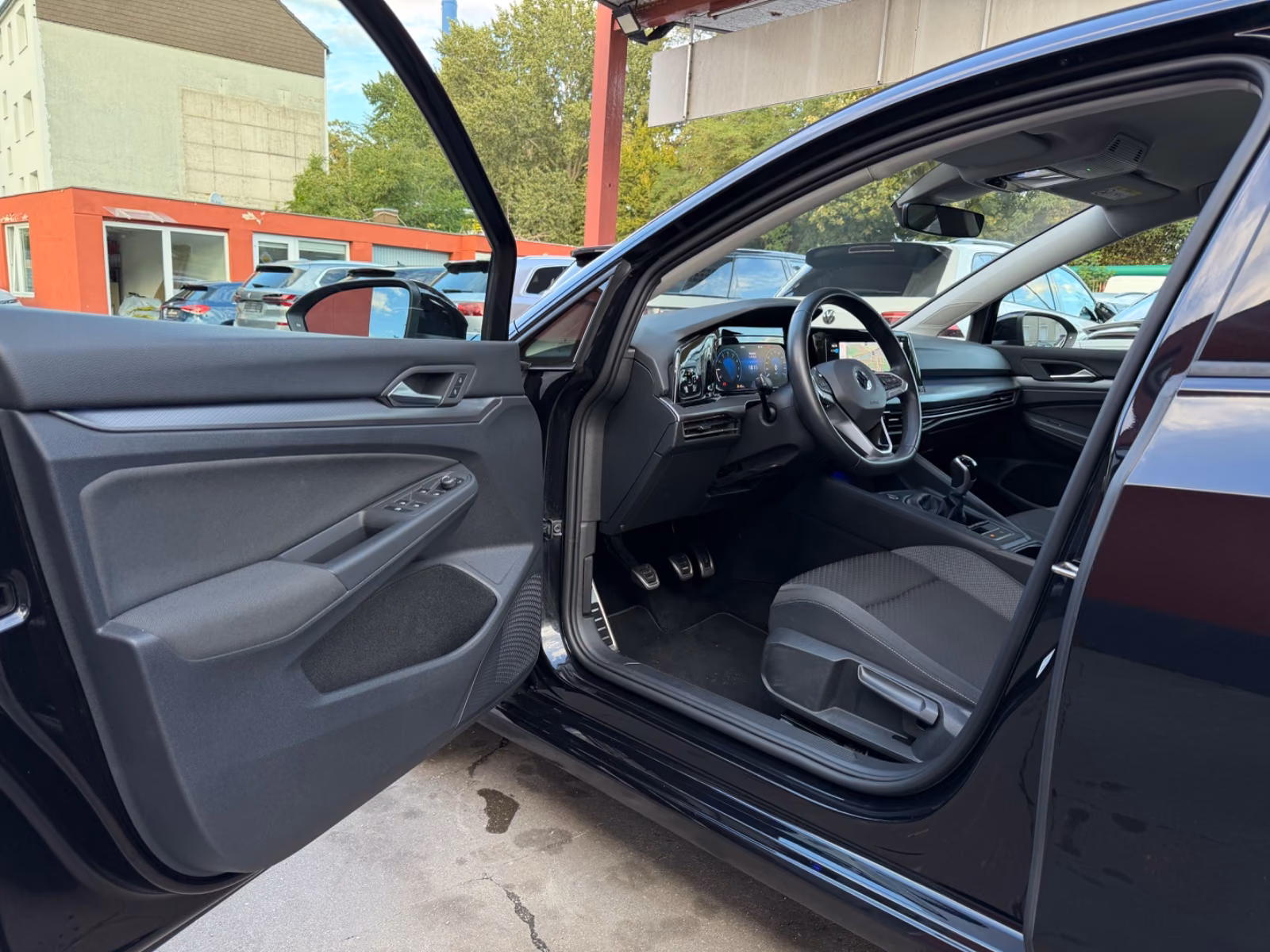 Volkswagen Golf VIII Lim. Active, миниатюра 9