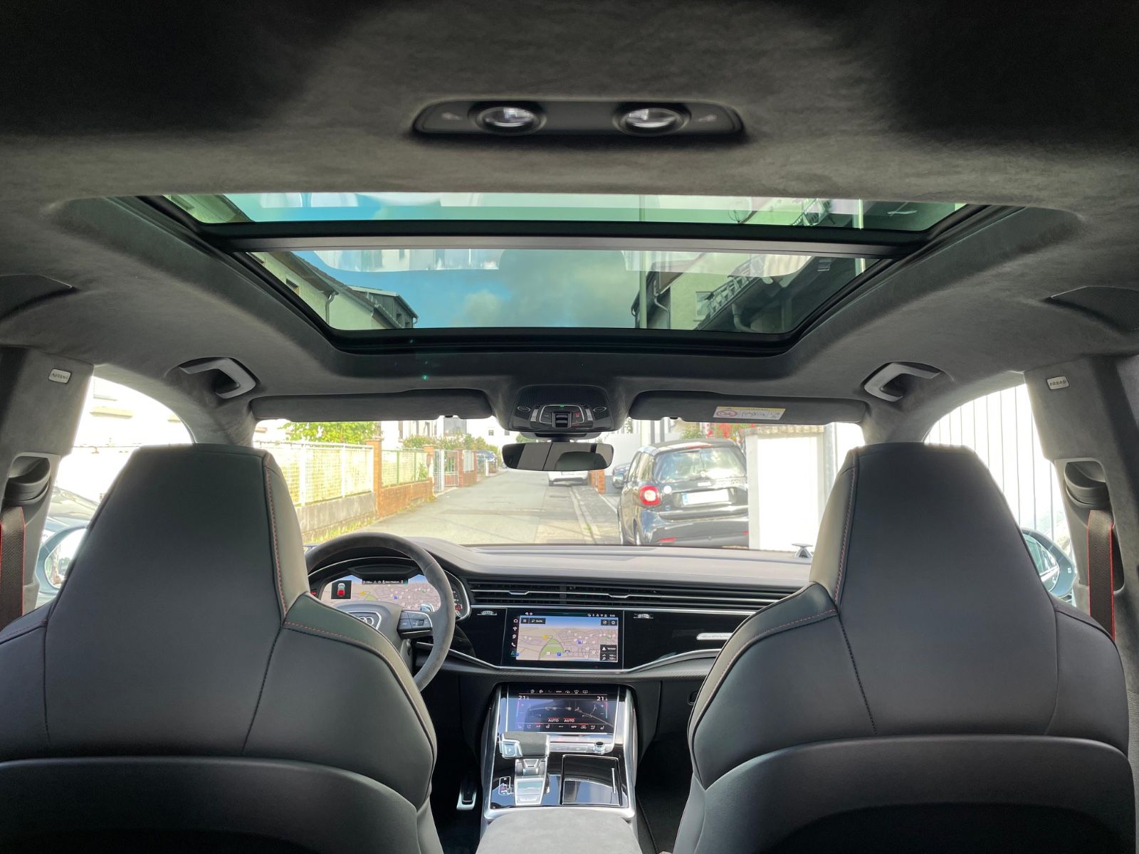 Fahrzeugabbildung Audi RSQ8 Performance Full Option|Carbon|STHZ|B&O Adv