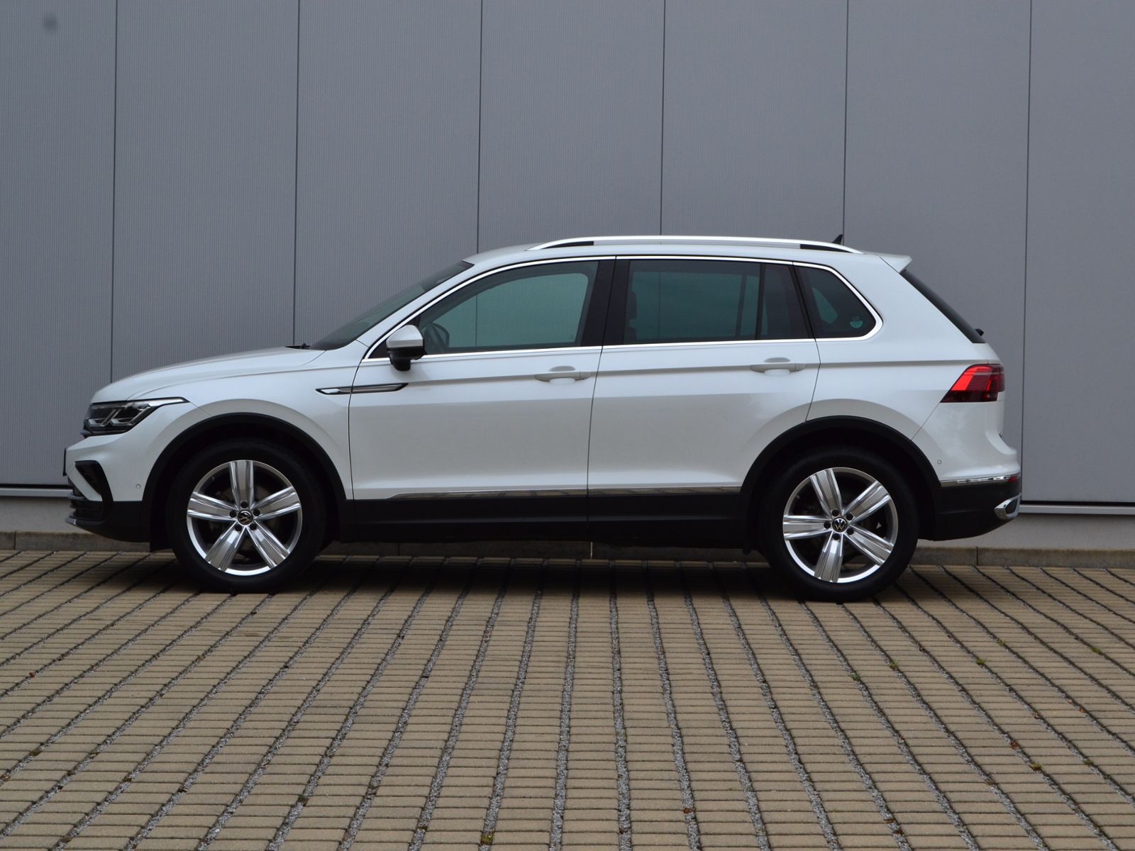 Tiguan 1.5 TSI 150 PS DSG Elegance AHK/SPORT-PAK