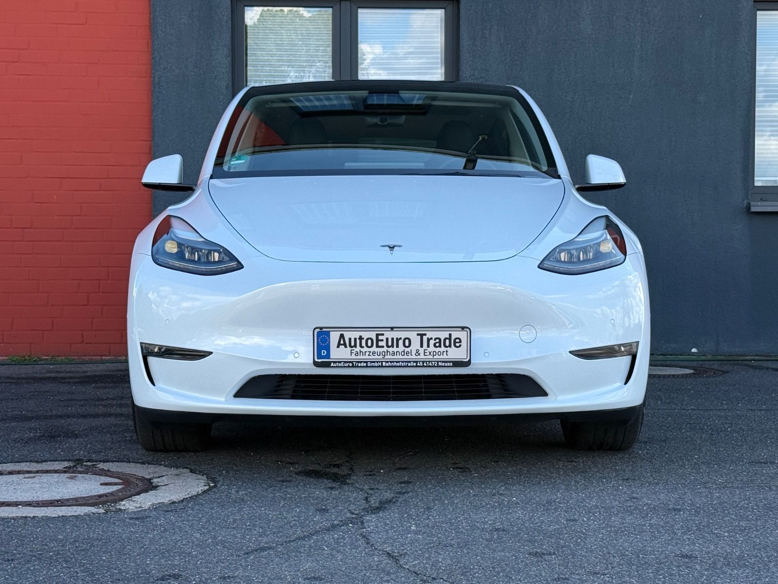 Tesla Model Y Performance Dual AWD 8 Fachbereift foto 5