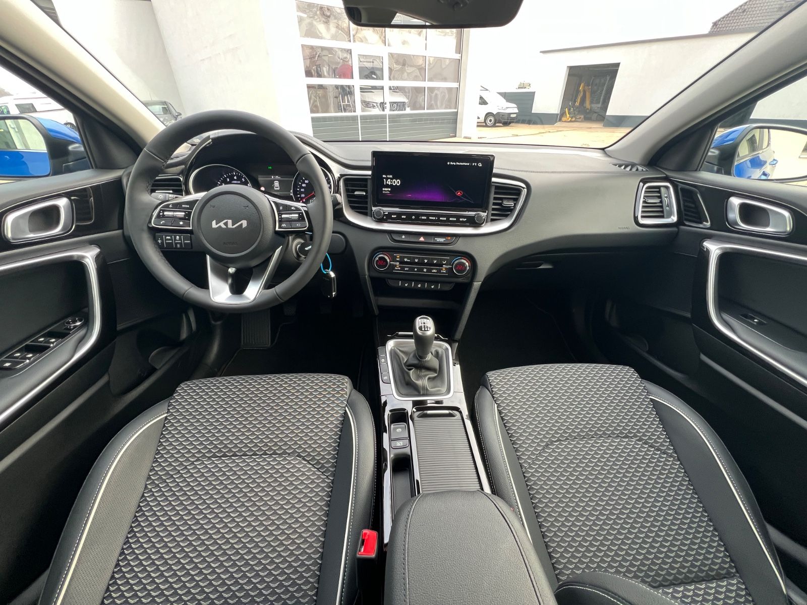 Fahrzeugabbildung Kia XCeed 1.5 T-GDI Vision Komfort Paket
