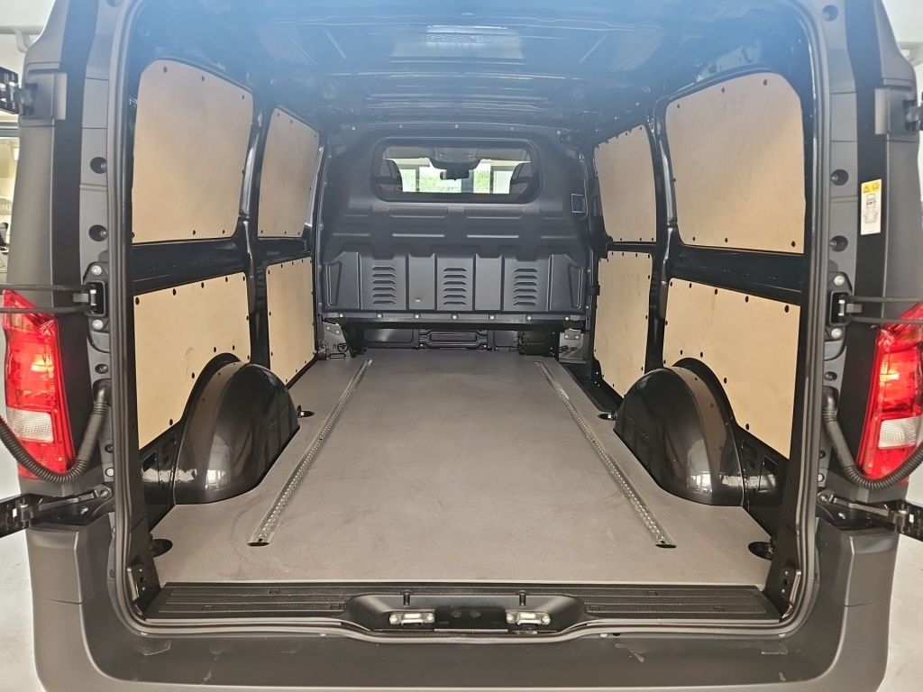 Fahrzeugabbildung Mercedes-Benz eVito 112 Kasten Lang LED RFK PTS Nav Flügeltüre