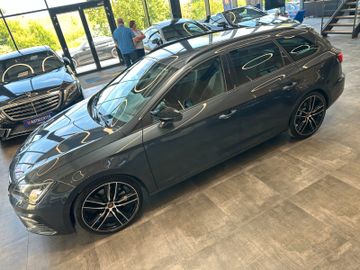 Seat Leon ST *Keyless*ACC*2-Zonen*Navi*LED*