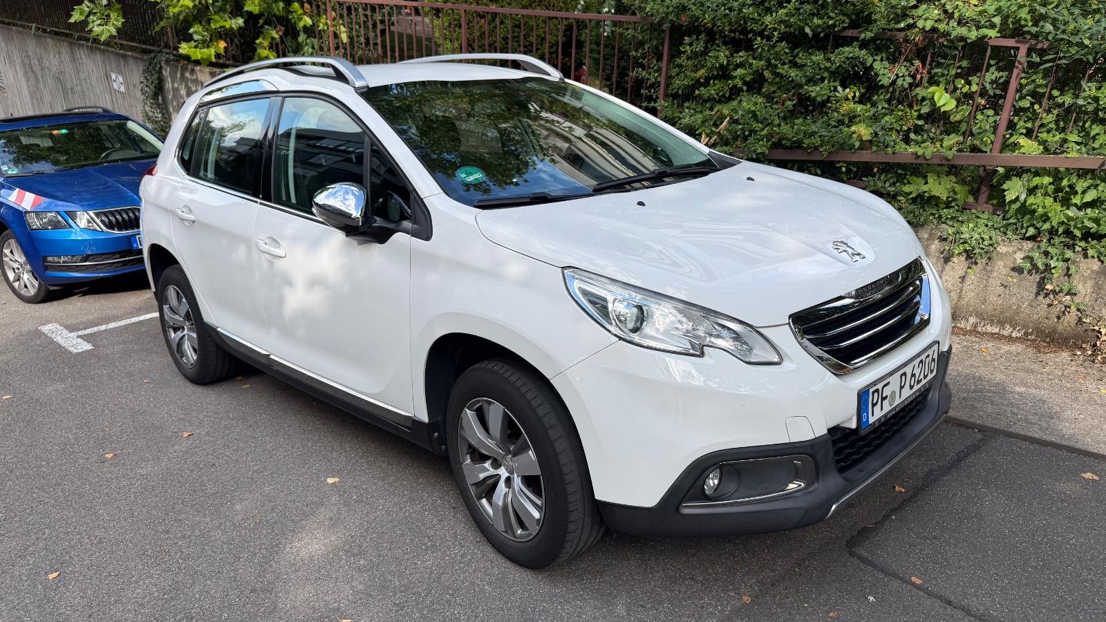 Peugeot 2008 Allure, Automatik, 79.900 KM, Top Zustand