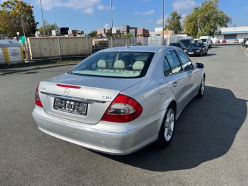Mercedes E 320 - 8