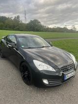 Hyundai Genesis 3.8 V6 Automatik - - Hyundai Genesis: Sportwagen