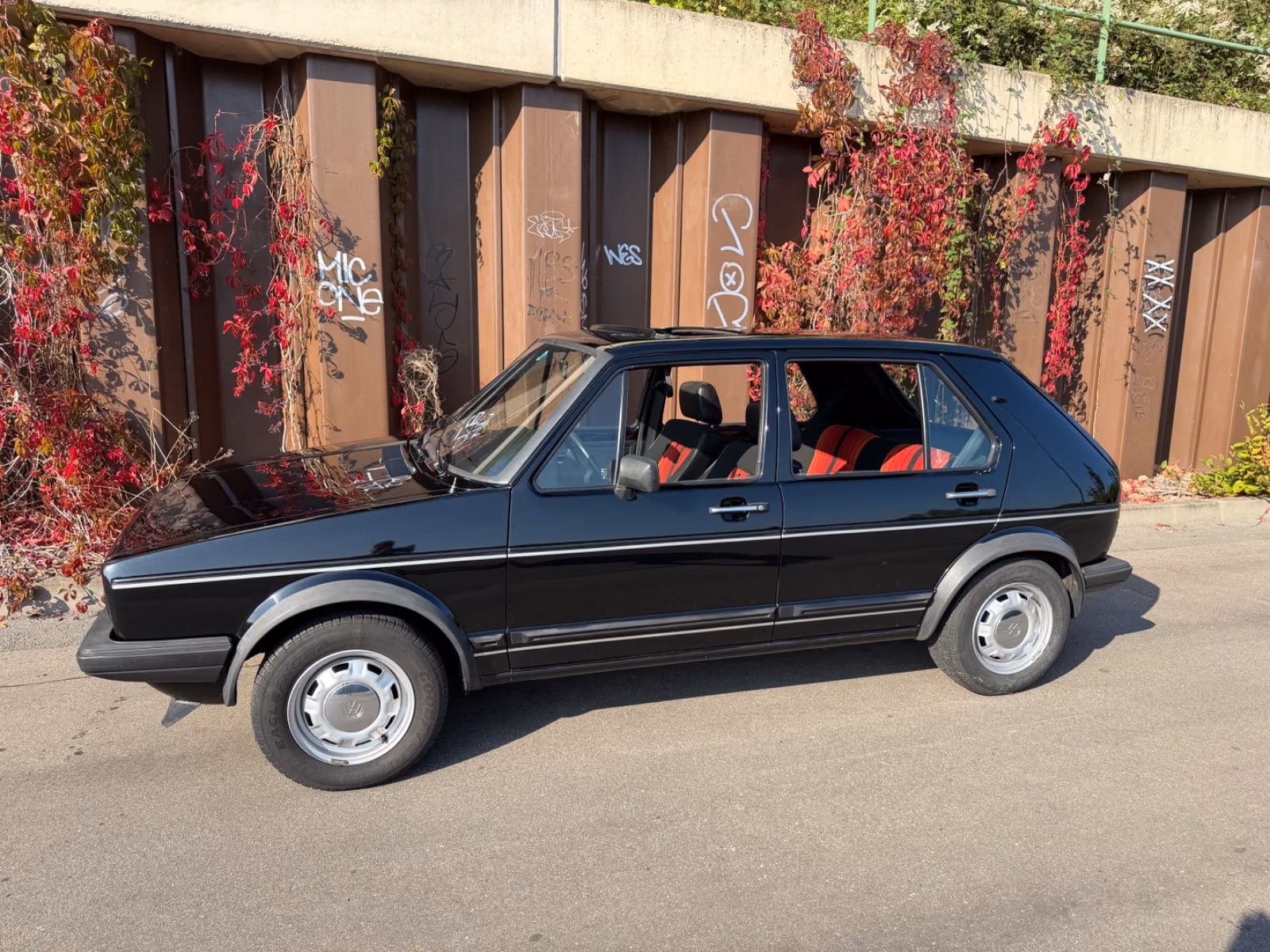 Volkswagen Golf GTI / 4-Türer / ONE OWNER SINCE NEW in 1983