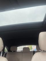 Mercedes-Benz EQC 400 4MATIC - - Mercedes-Benz EQC mit Panoramadach