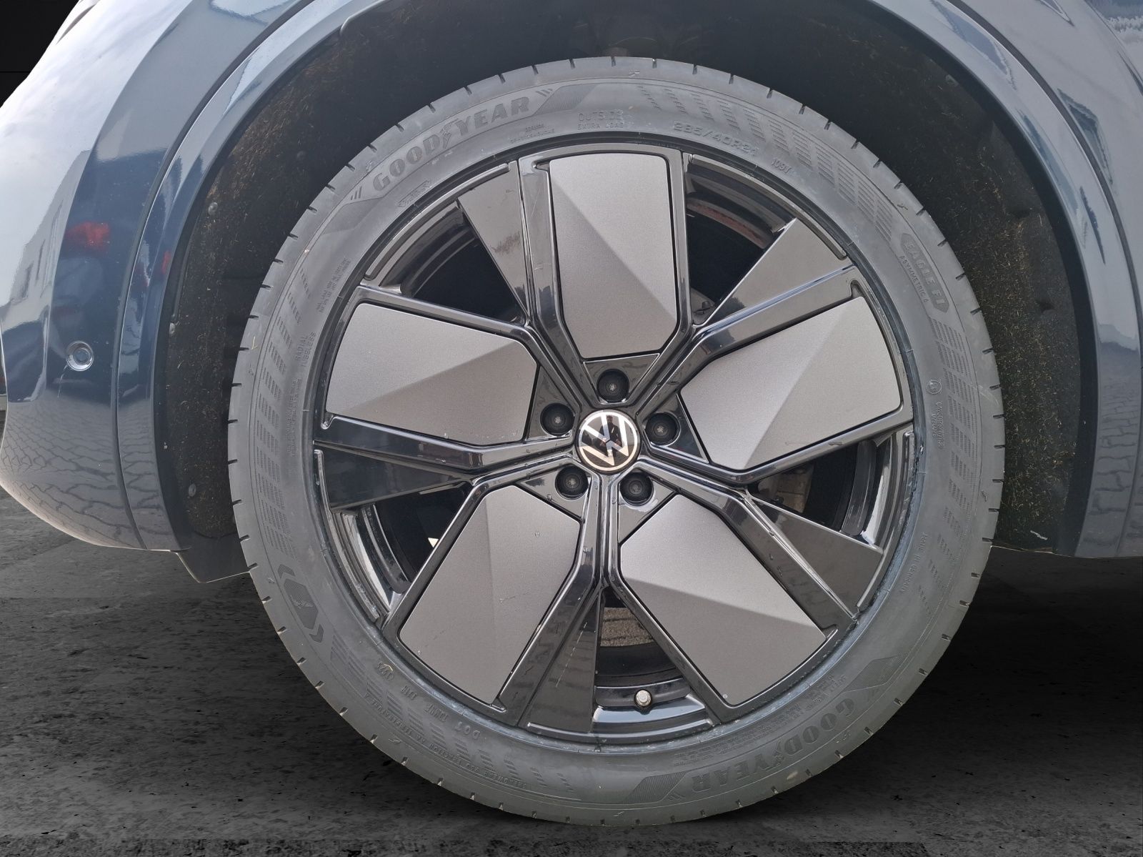 Fahrzeugabbildung Volkswagen Touareg R-Line TDI 4M IQ.Light ACC AHK STH PANO