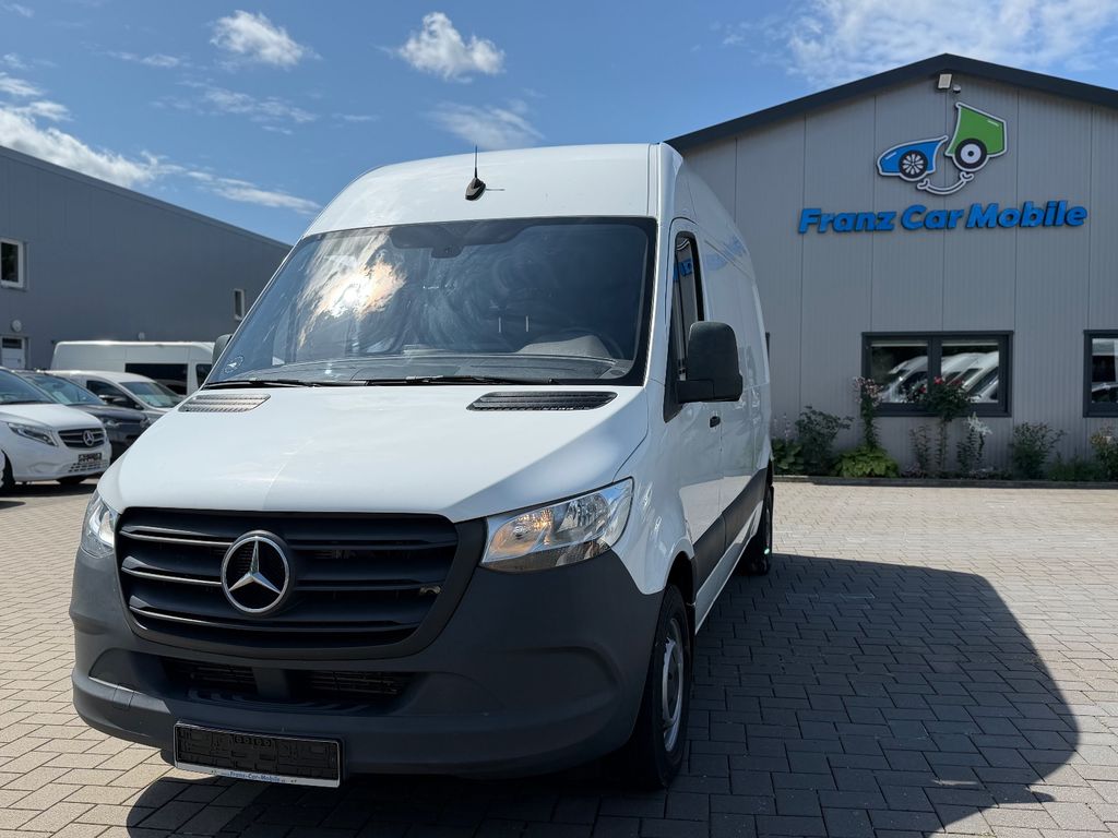 Image of Mercedes-Benz Sprinter