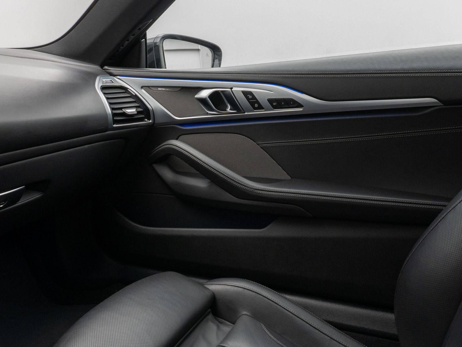 Fahrzeugabbildung BMW M850i xD Kamera HUD DAB H/K ACC SoftCl DisplKey
