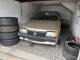 Opel ascona c - Opel Ascona mit Benzin-Antrieb: Automatik