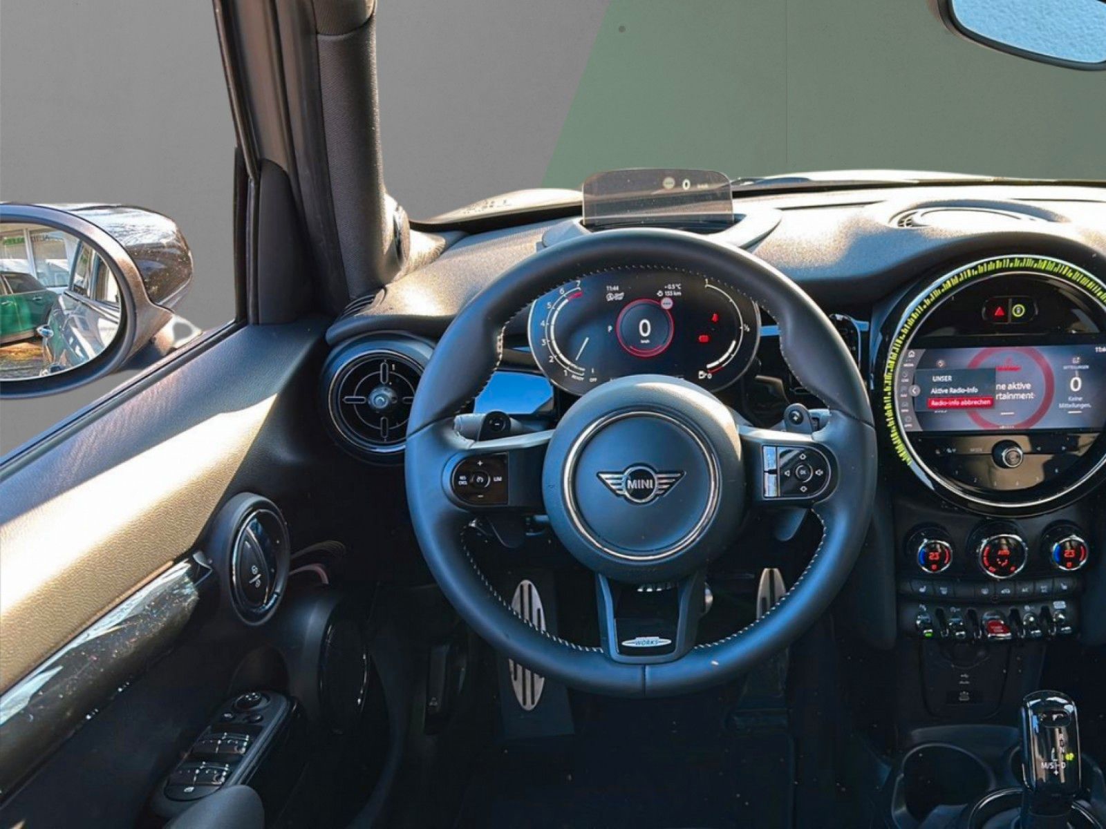 Fahrzeugabbildung MINI Cooper S JCW 178PS PANO*HUD*HARMAN*KAMERA*ACC*